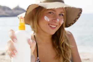 Best Sunscreen for Oily Skin – 3 Best Sunscreen for Oily Skin To Choose